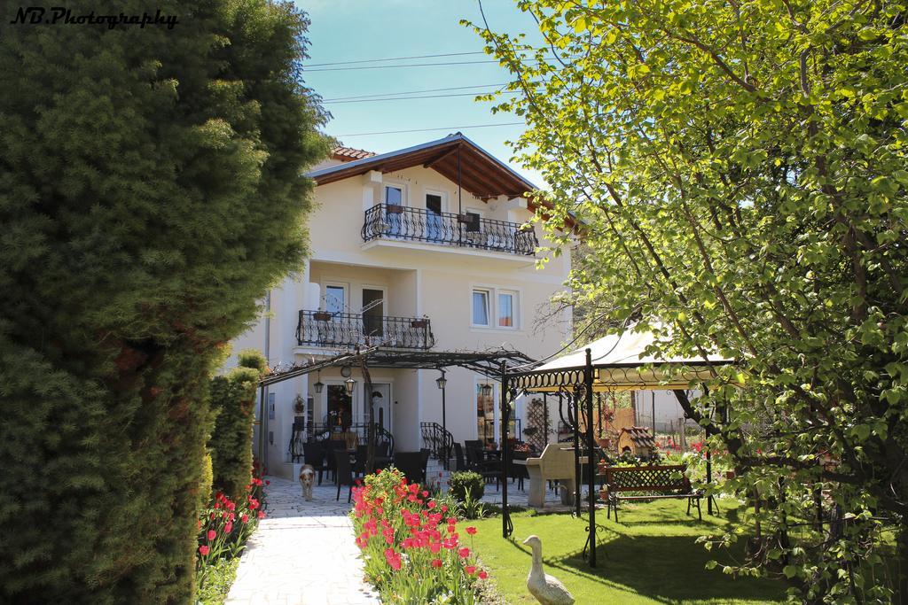 Pension Lale Apartment Peštani Екстериор снимка